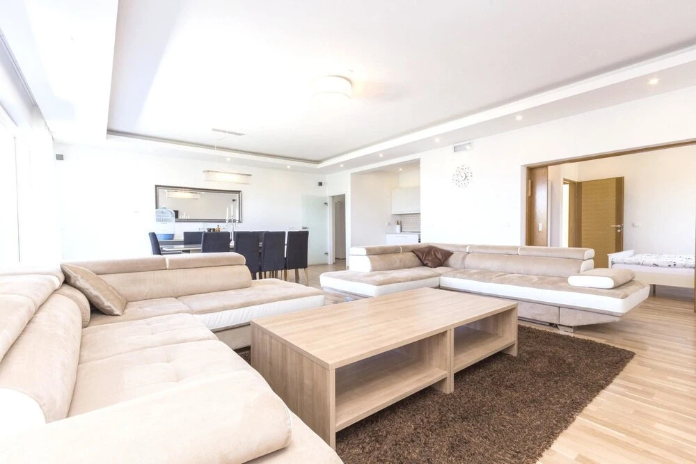 Villa With 5 Bedrooms in Pomer, With Private Pool, Enclosed Garden and