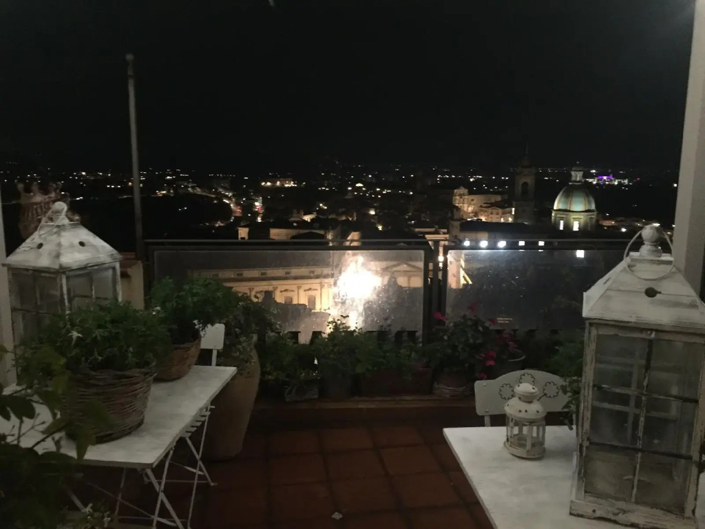 Casa tipica siciliana patronale home BedandBreakfast TreMetriSoprailCielo Camere con vista, colazione interna in terrazzo panoramico