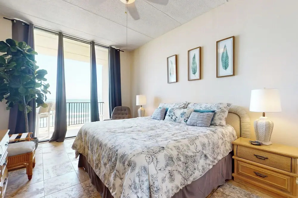 Shorefront Corner PH, 3br: Suntide III - Unit 1201
