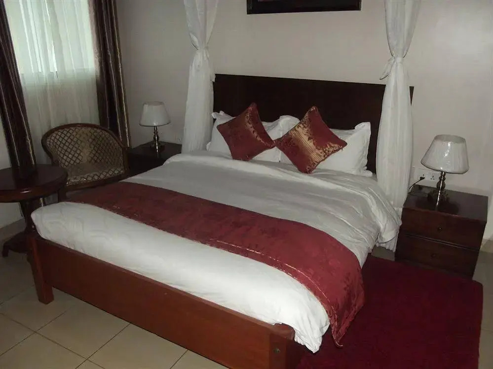 M P Hotel