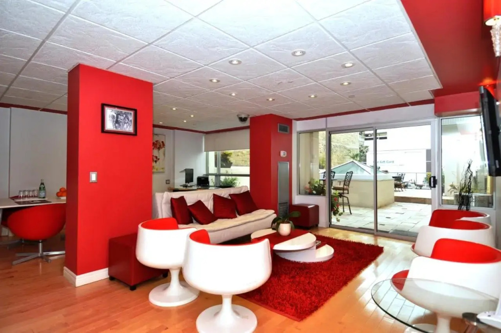 Glen Grove Suites & Condominium Residences