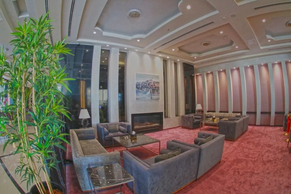 Carmel Hotel