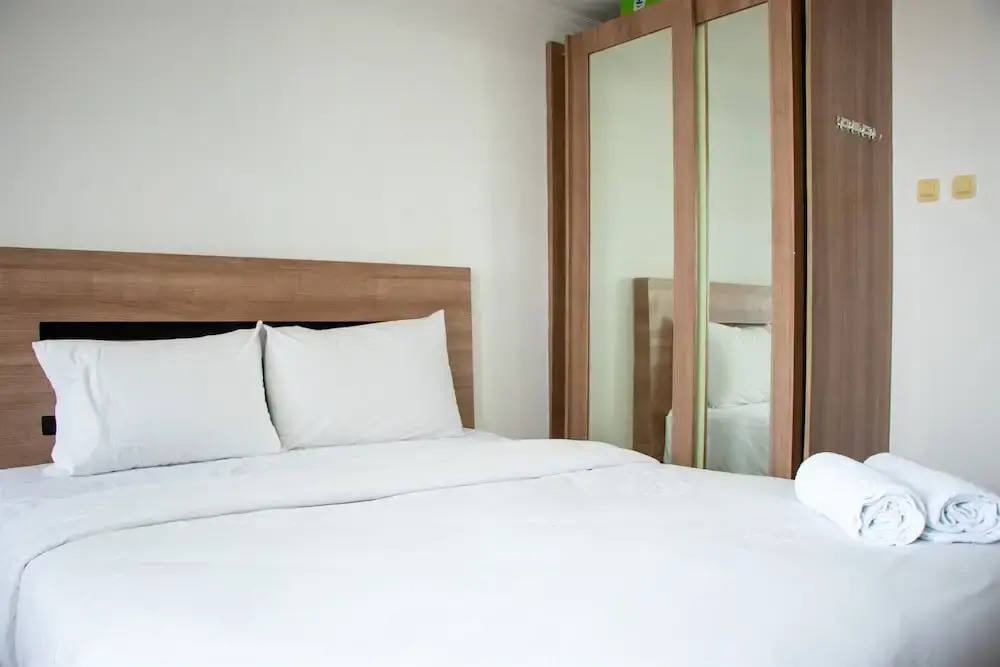 Nice And Comfort Studio Apartment At Belmont Residence Puri
