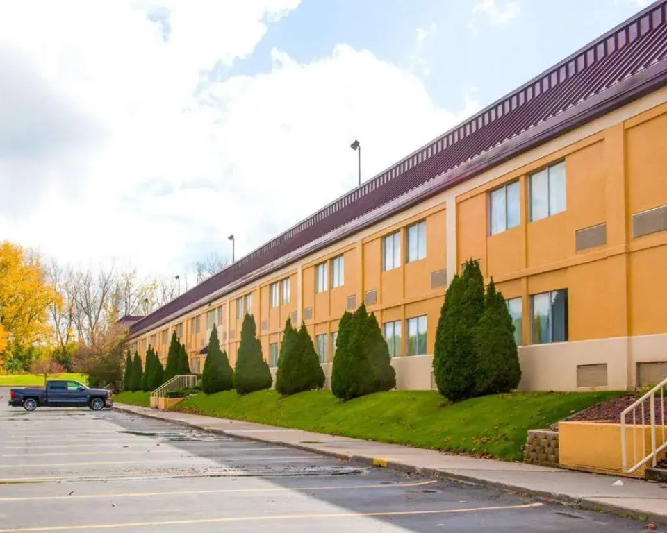 Clarion Inn & Suites Fairgrounds