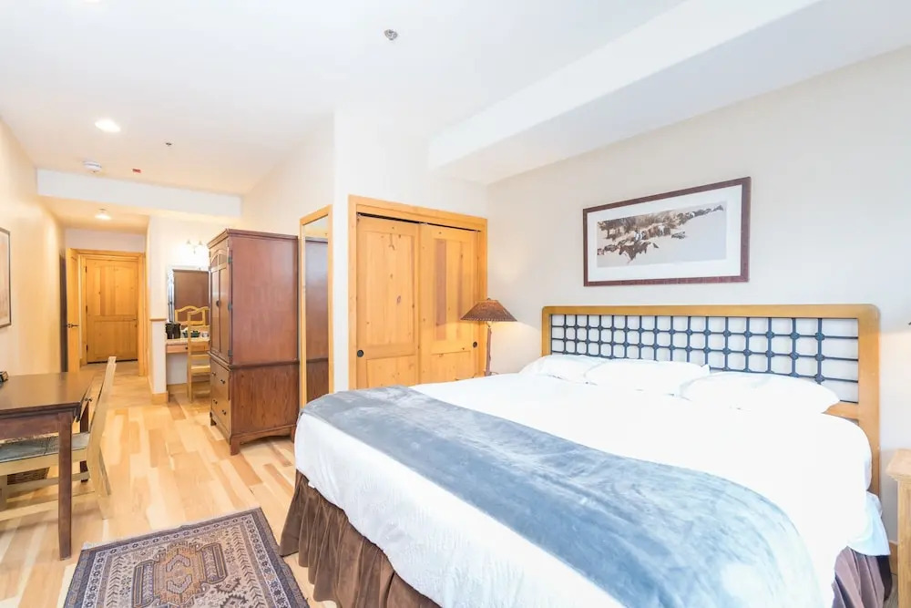 Bear Creek Lodge 305 3 Bedroom Condo by Alpine Lodging Telluride