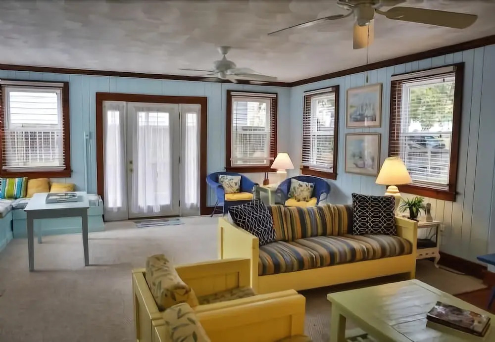 108a 87th Street Home 5 Bedrooms 3.5 Bathrooms Home