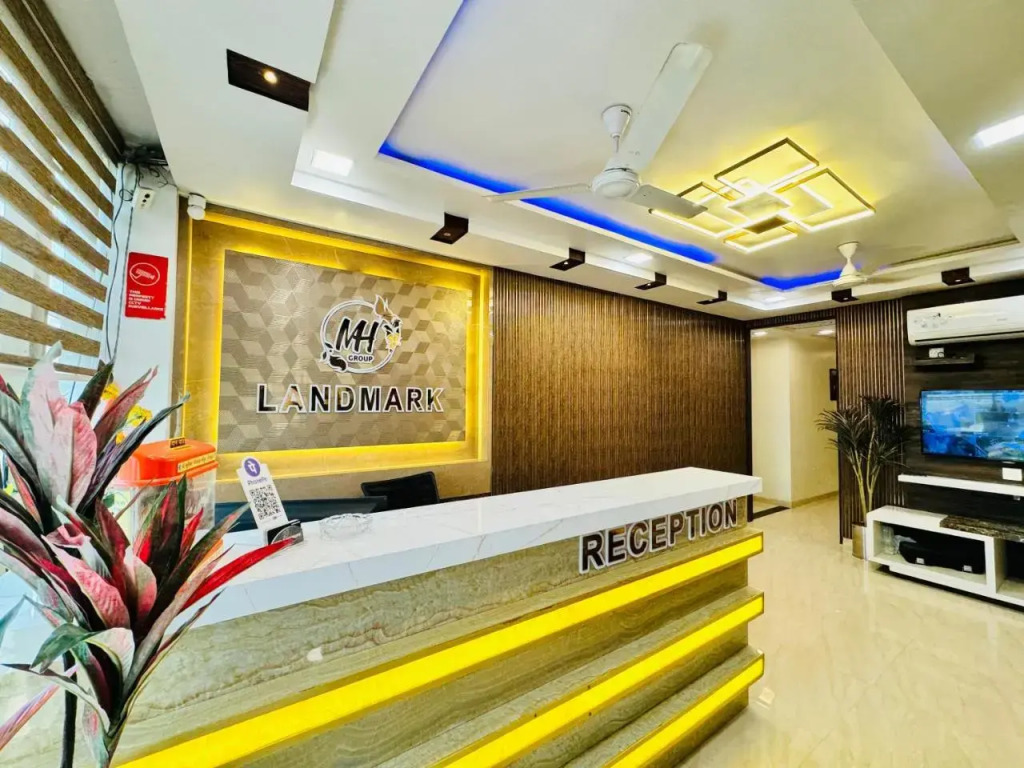 Hotel Landmark by Sky Stays