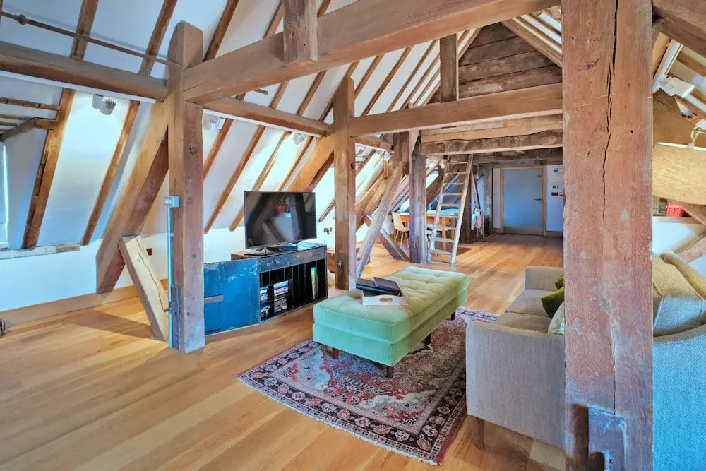 Apartment in Brackley Town Hall Charm