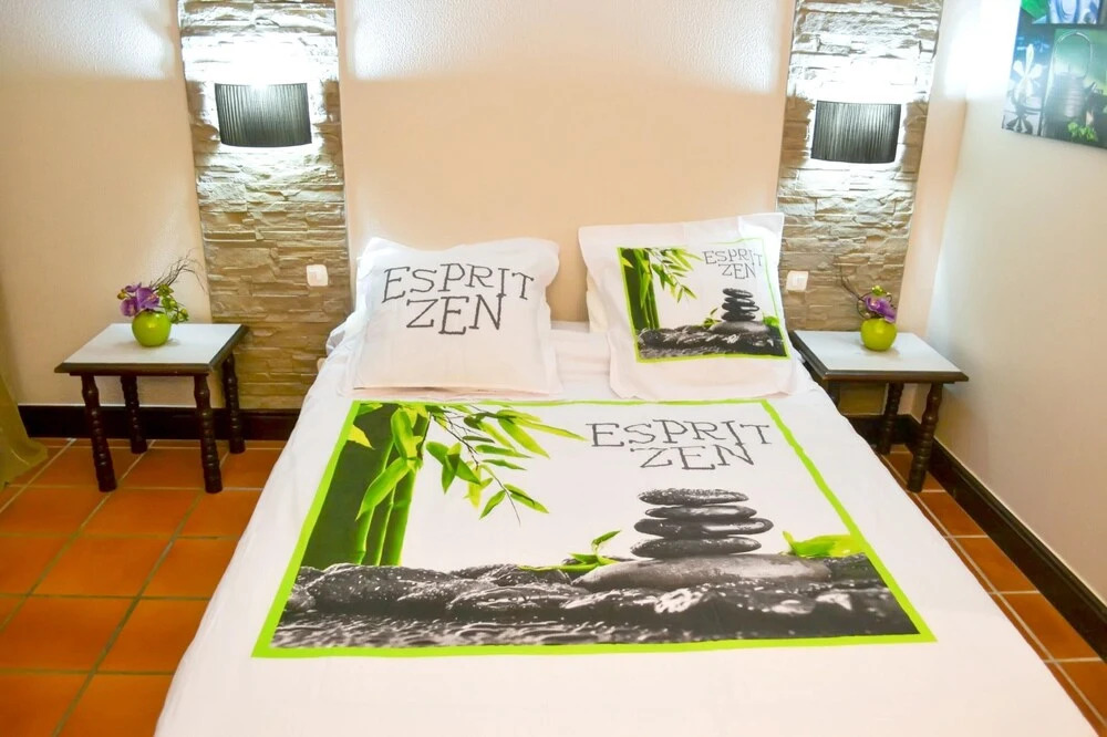 Studio in Saint-françois, With Wonderful sea View, Pool Access, Furnis