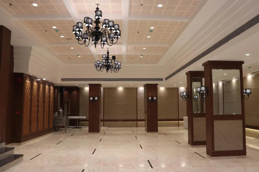 Hotel Golden Nest - Thane