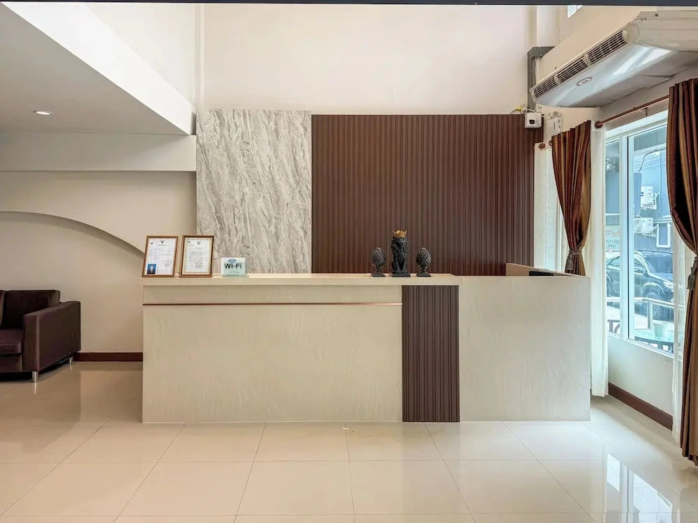 PL Residence Hotel Patamnak Soi 3