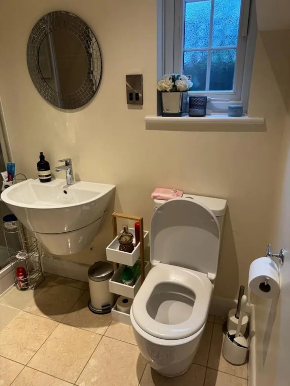 Cosy and Lovely 4-bed House in Stanmore