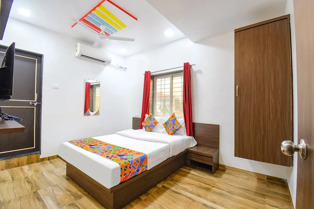 FabHotel Sairaj I