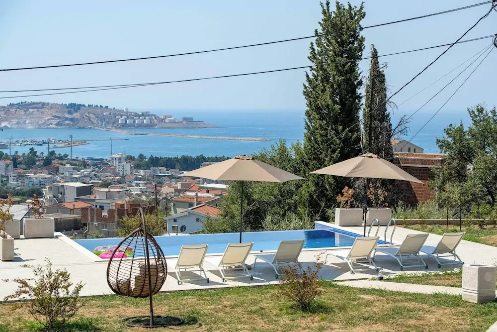 Uphill Glavanovic Villas