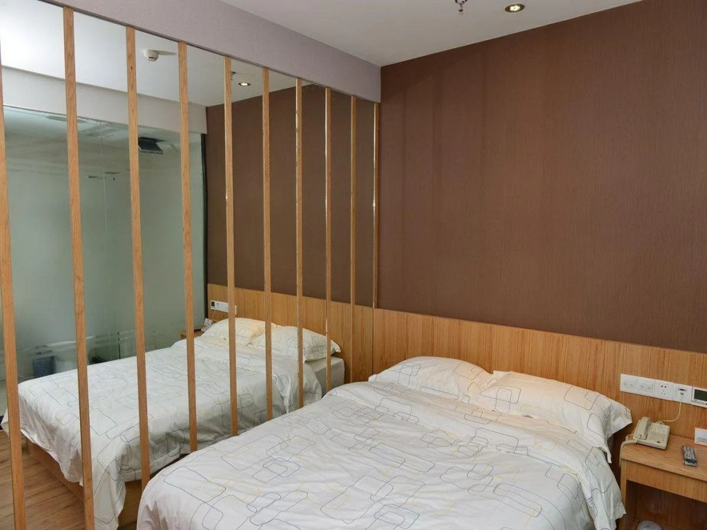 Super 8 Beijing Chaoyang Park Dongfeng South Road Hotel