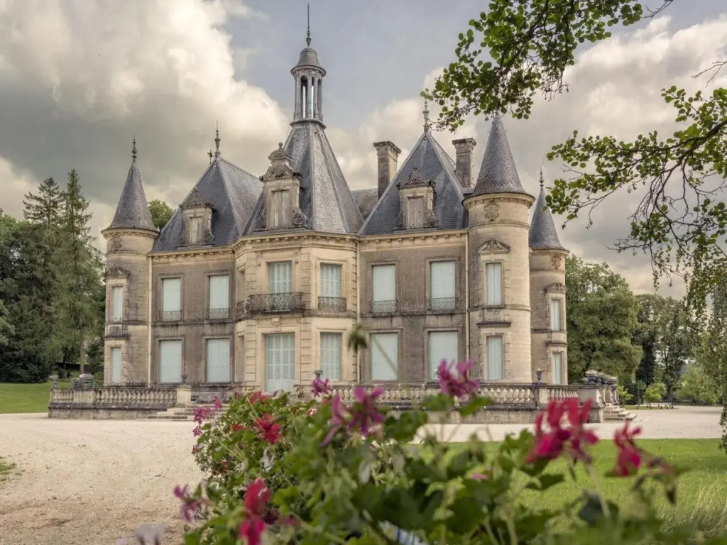 Gîte pour 12 face au château de Thillombois avec jardin, cheminée et équipements PMR - FR-1-585-38