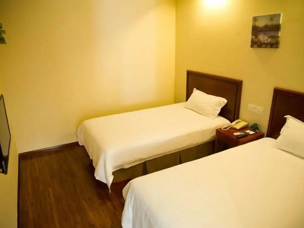 GreenTree Inn Jiangsu Suzhou Kunshan Huaqiao House