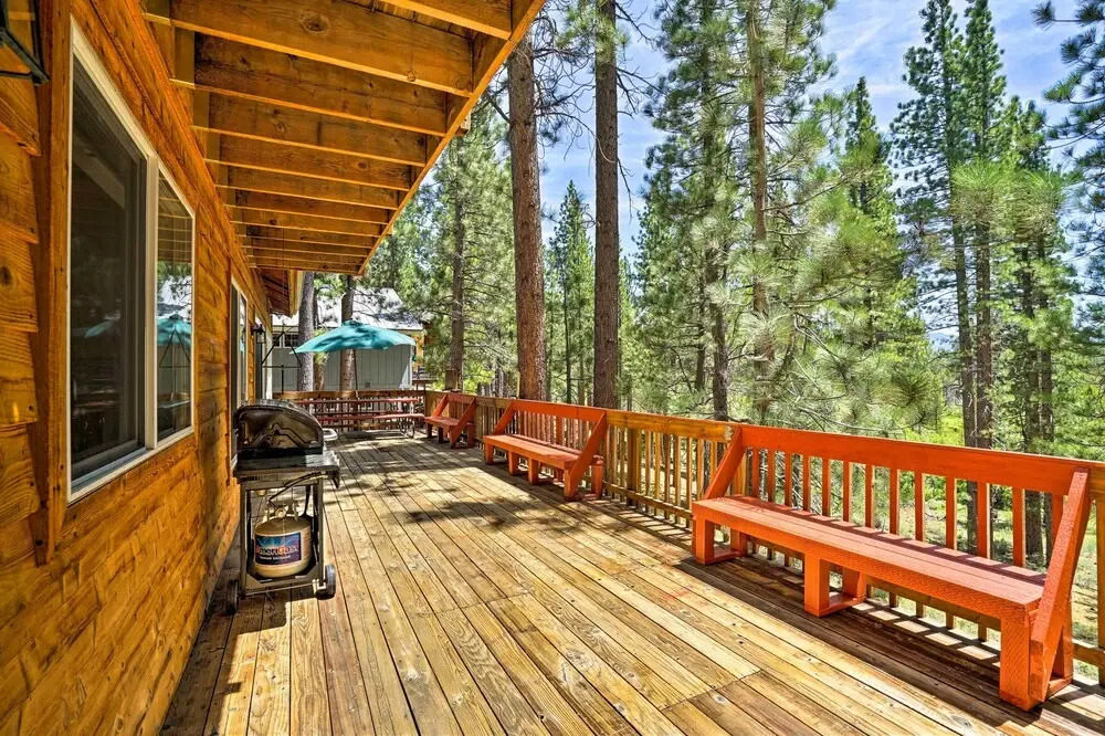 4 Mi to Heavenly: Home w/ Deck in South Lake Tahoe