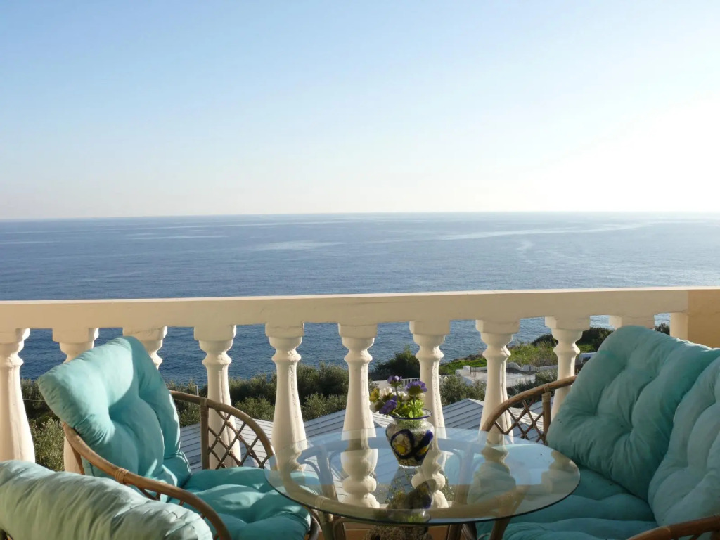 Achlia Hotel