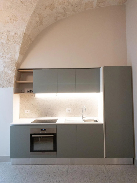 Apartment suitable for couples of friends or families, excellent location, luxurious, private atrium-Mariachiara by Dimore Garibaldi