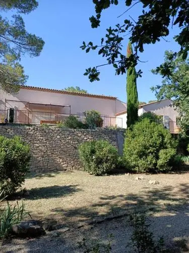 Sympathique Maison au Calme, Whirlpool Privée Plein Sud