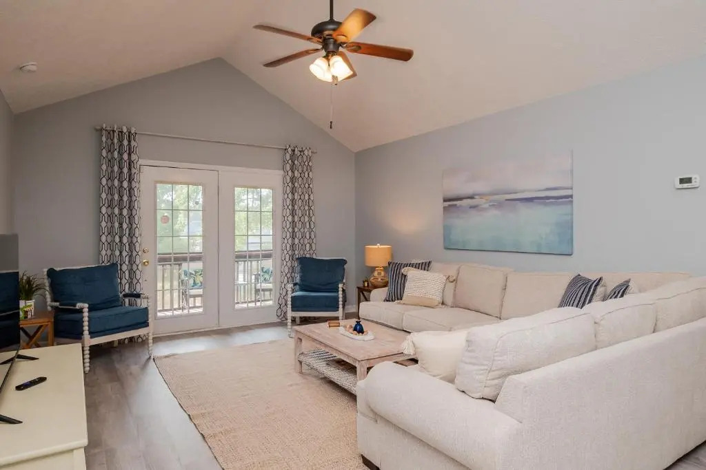 Hope Sand Dreams by Oak Island Accommodations