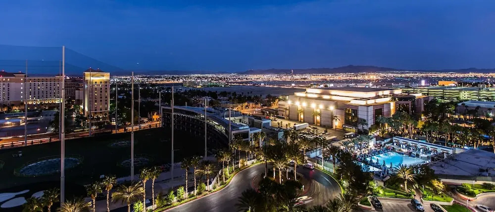 Stunning 1BR Strip Views & Balcony Suite 12701