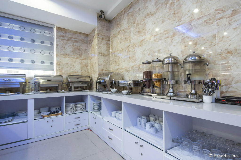 KiN Hotel Ly Tu Trong Edition