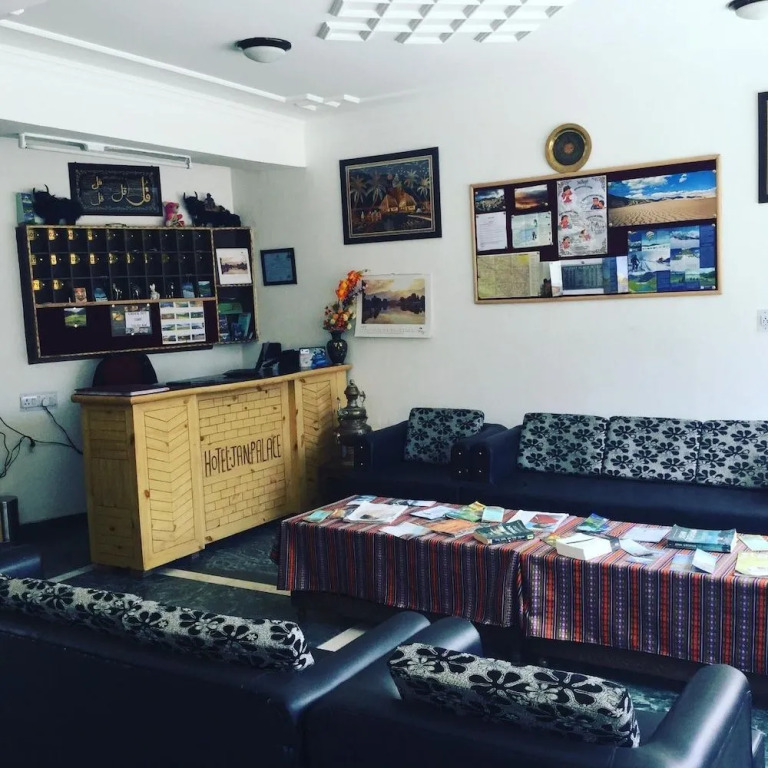 Hotel Jan Palace