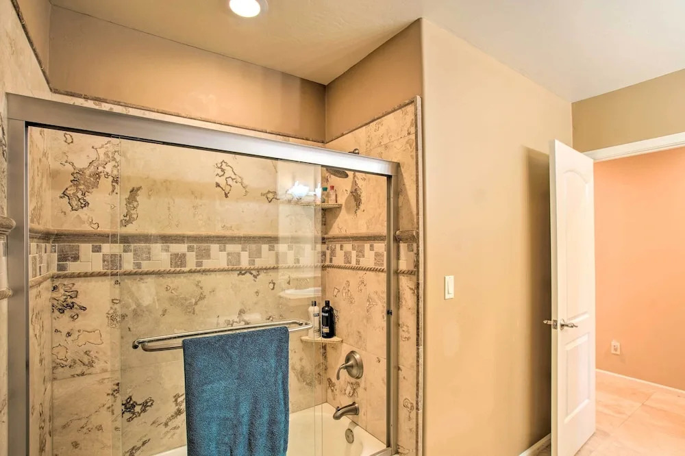 Mesa Retreat: Pool, Hot Tub & Yard Near Downtown