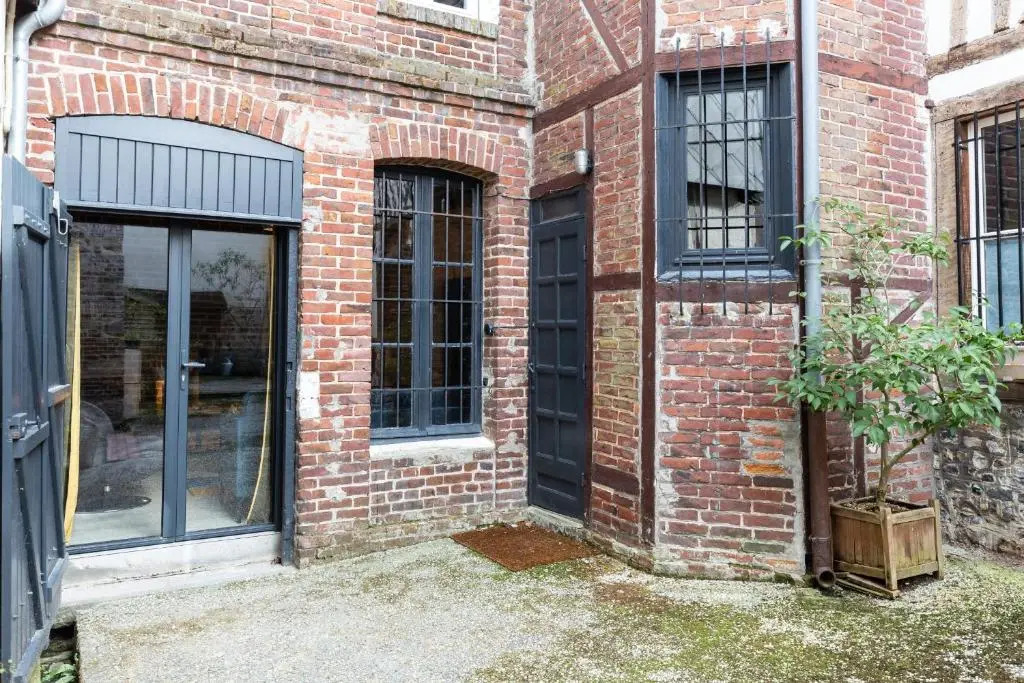 LAtelier dÉléa 4 Terrace - Industrial-chic in the heart of Honfleur