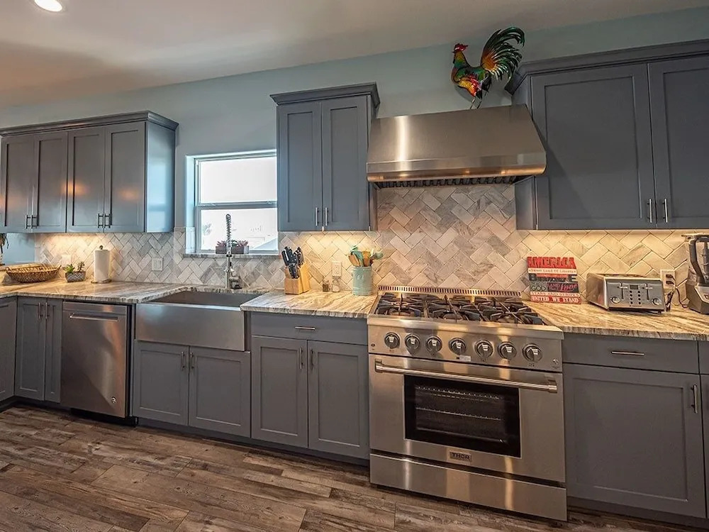 Big Blue - 4 Br Home