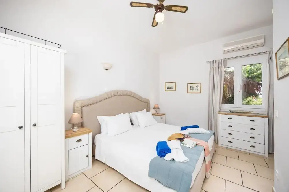 Ormos Beach House in Apraos