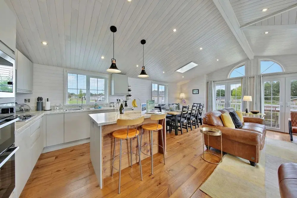 Host Stay Mahonia Lodge