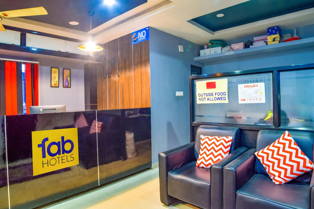 FabHotel IR Luxaria