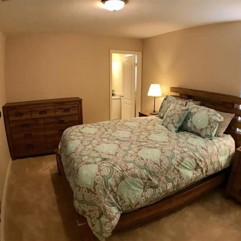 Family Friendly 4 Bedroom Close to Disney in Orlando Area 5126a