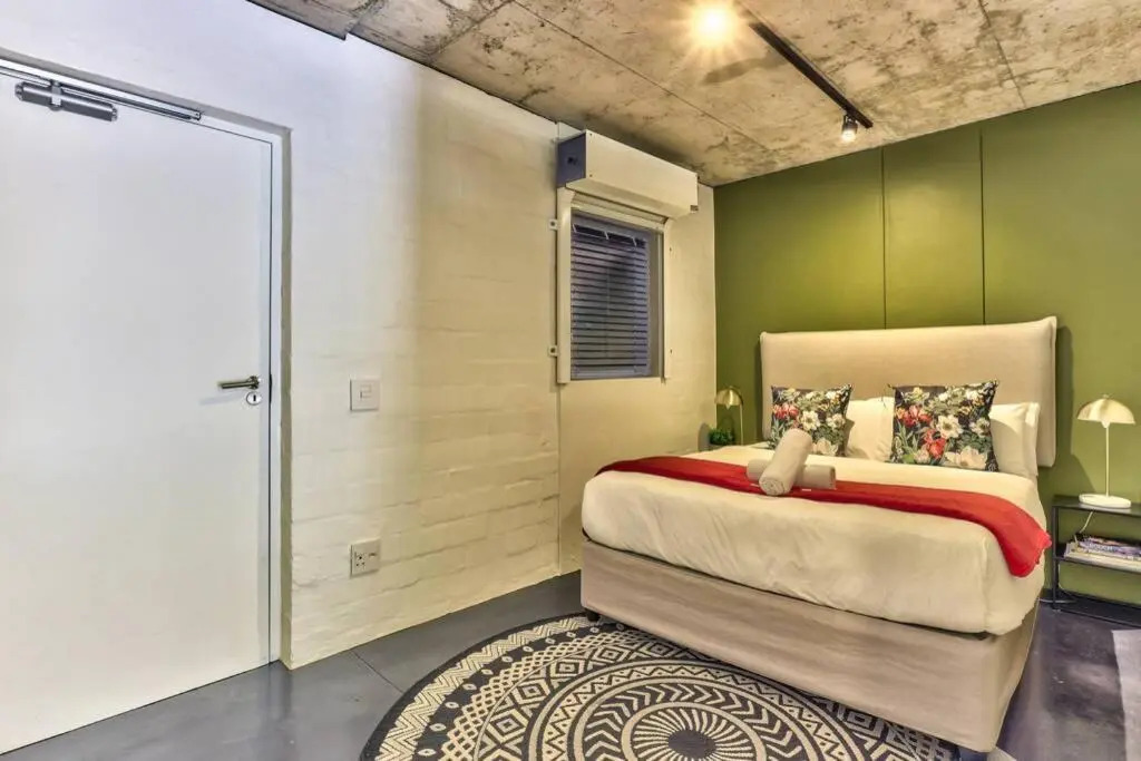 Couples Cove 24 hour Security Parking Fast Wifi
