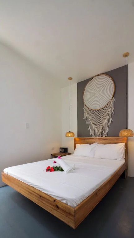 Sip Sunset Hostel and Lounge