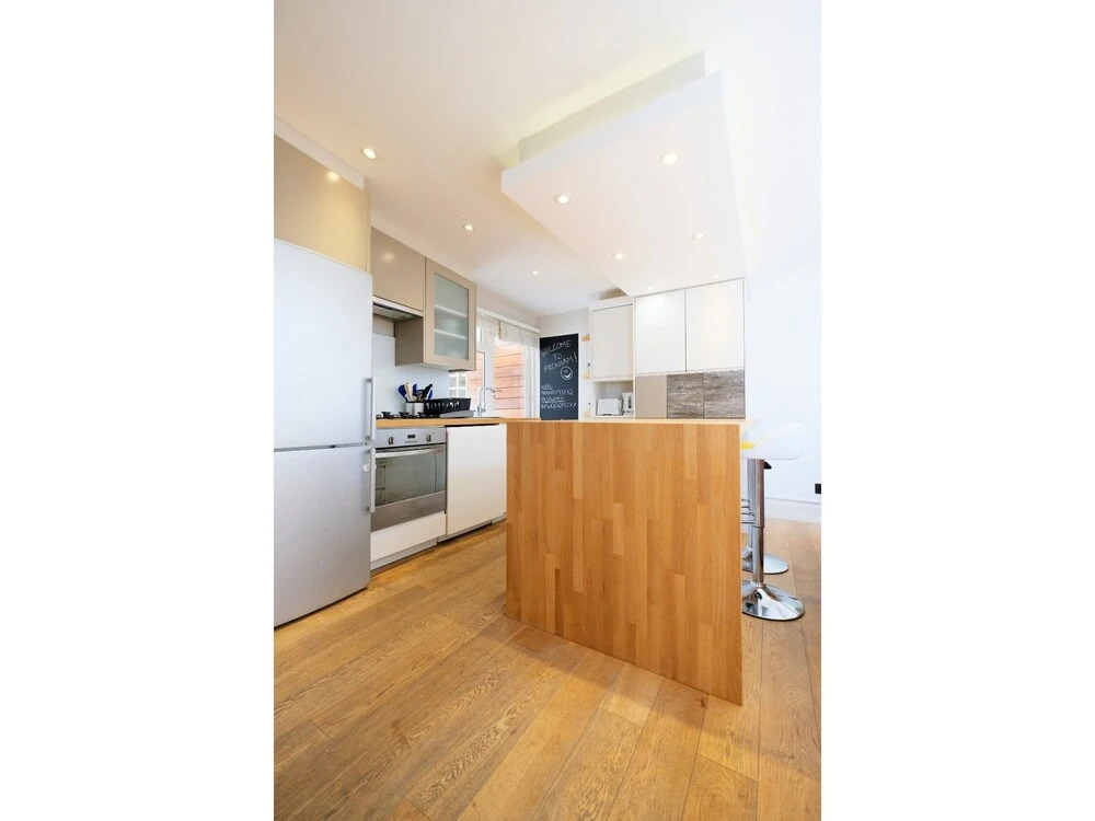 Modern, Newly Furnished Flat for 4 in Peckham