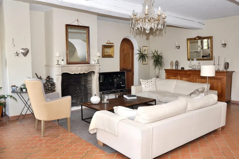 Villa with 5 Bedrooms in Le Tignet, with Wonderful Mountain View, Private Pool, Furnished Garden - 28 Km From the Beach
