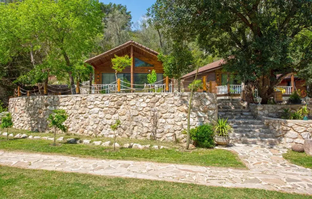 Yusalis Garden Hotel +12 Adult