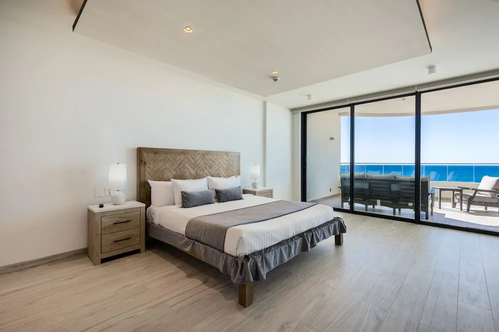 Oceanfront Vibes Iconic Beachside Getaway