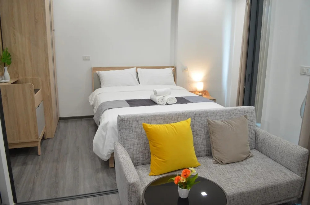 Wooden Suites (The Rich @Sathorn-Taksin)