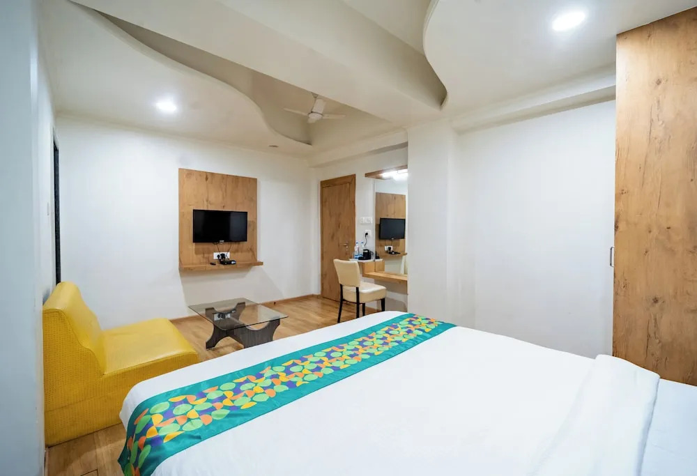 Treebo Kamal Regency, 100 Meters From Bhopal Junction Railway Station