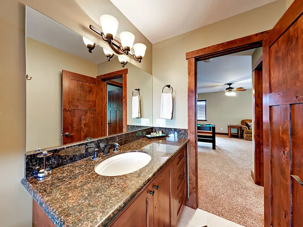 High End Executive Tahoe Home by RedAwning