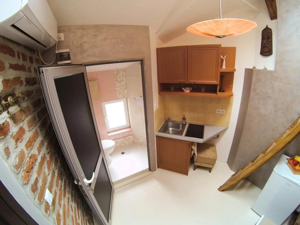 Vitosha Blvd - Attic Studio