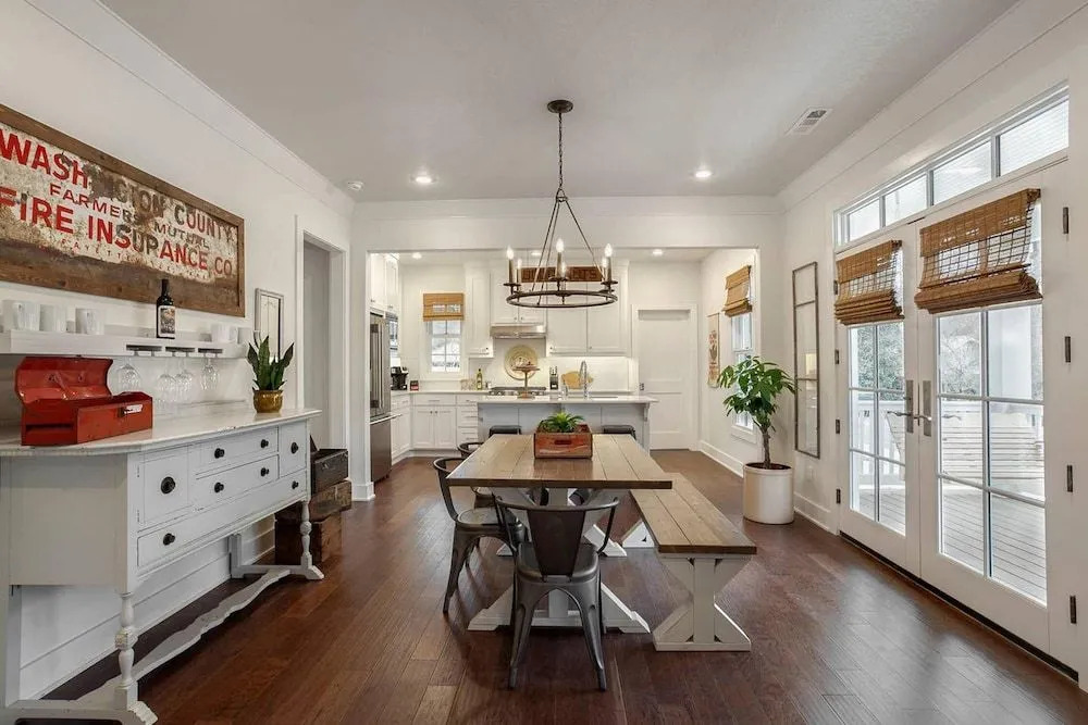 The SoFay Farmhouse - 1 Mile From U of A - Luxury Amenities