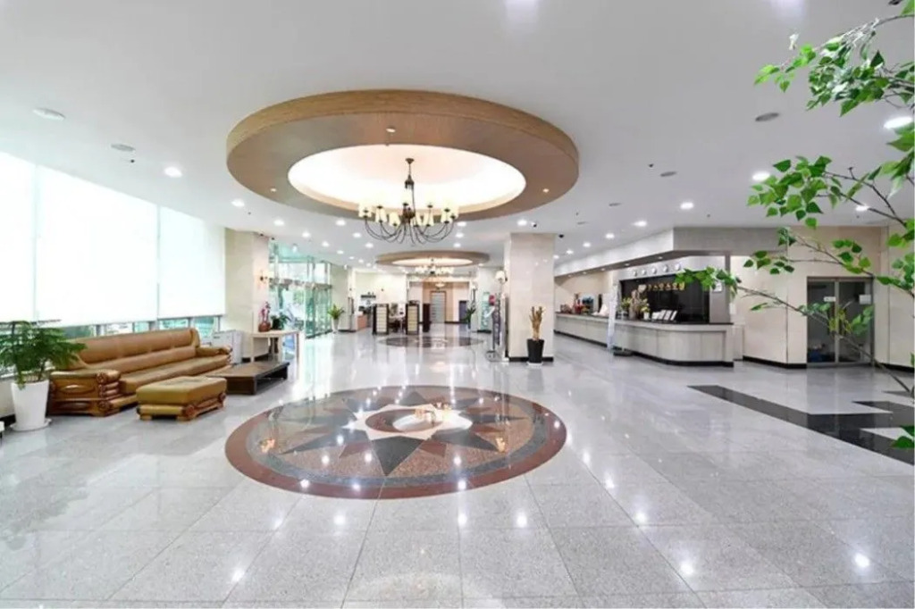 Cosmos Hotel