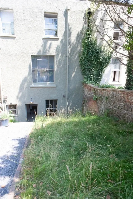 Modern 2 Bedroom Apartment in the Heart of Bristol