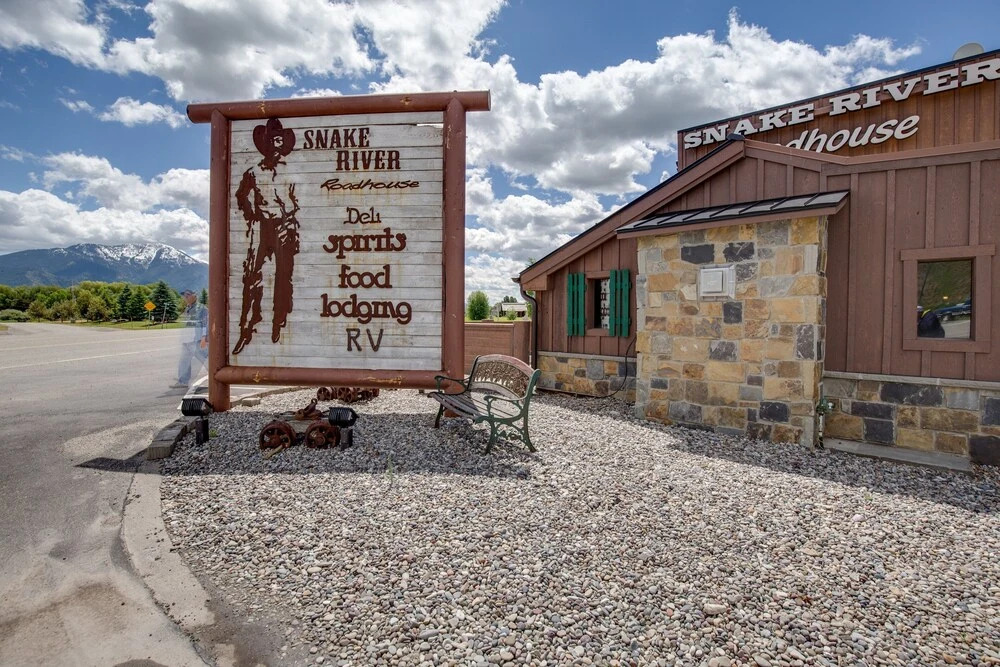 Snake River Roadhouse #3 Cutty's